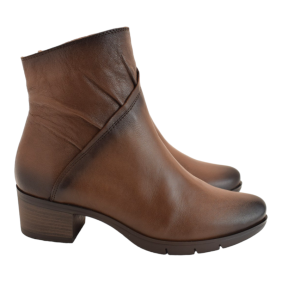 PAULA URBAN - 13-1319