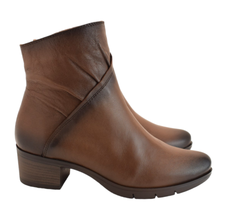 PAULA URBAN - 13-1319