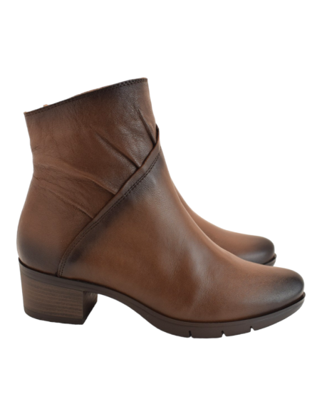 PAULA URBAN - 13-1319