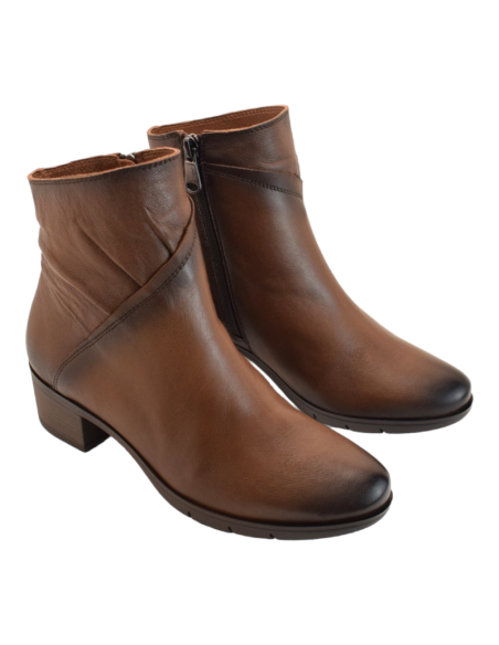 PAULA URBAN - 13-1319